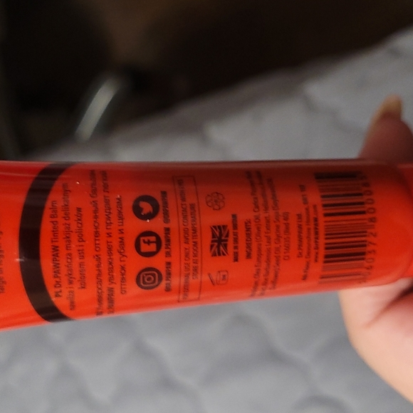 Dr. Paw Paw Tinted Ultimate Red Balm - Picture 3 of 5